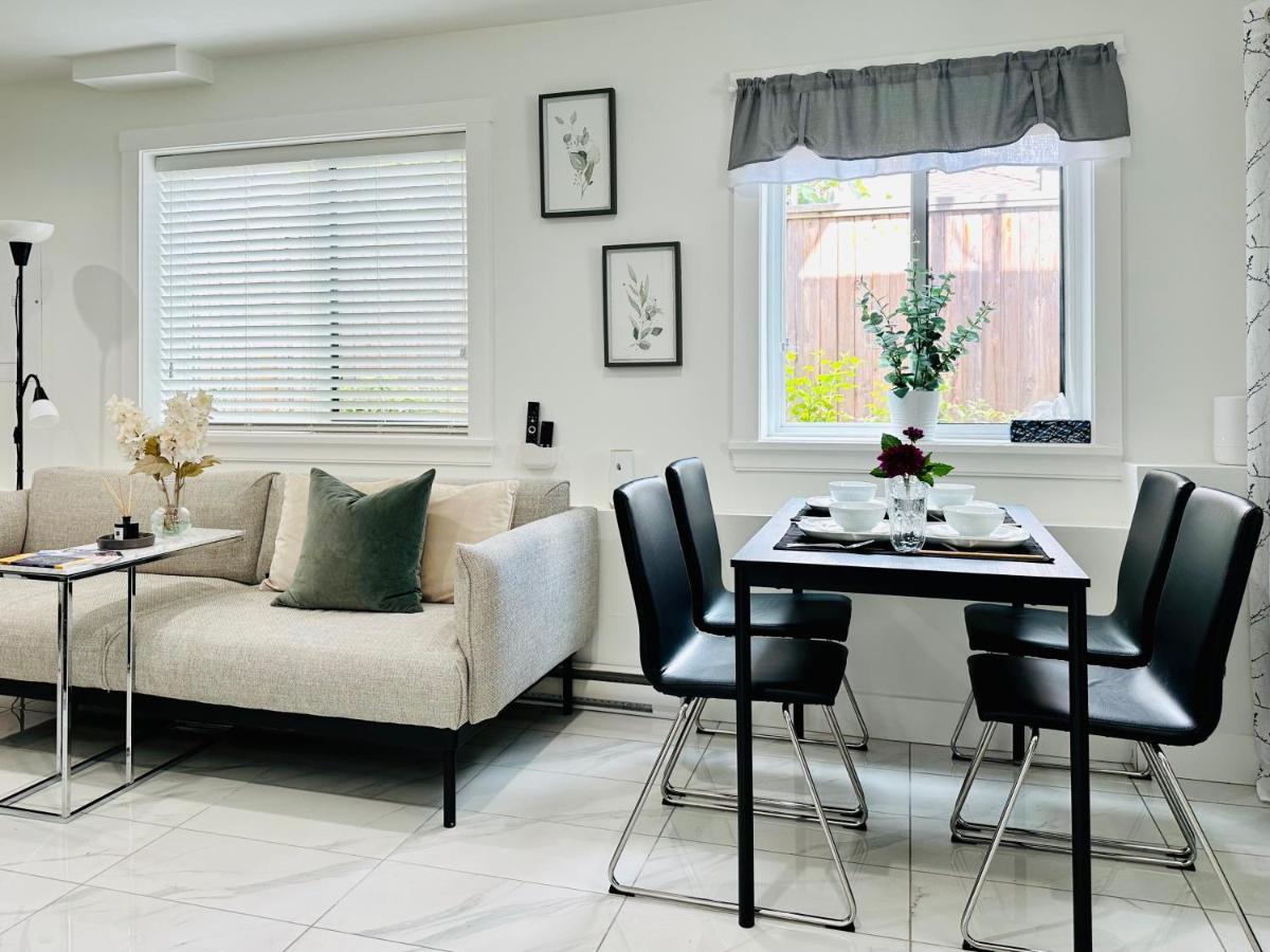 2Br 1.5Ba Full Kitchen Private Guest House - Free Parking - Central Location Vancouver Esterno foto