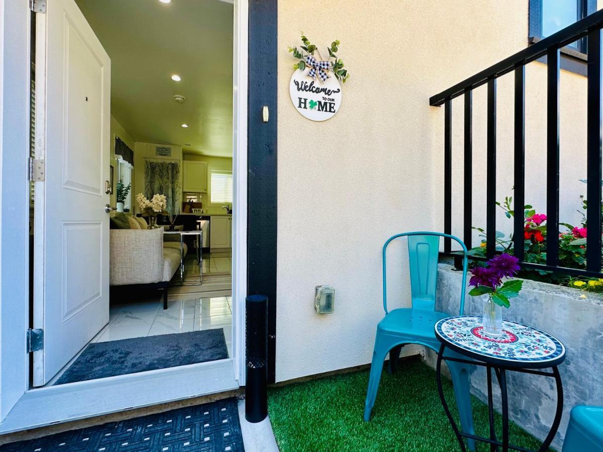 2Br 1.5Ba Full Kitchen Private Guest House - Free Parking - Central Location Vancouver Esterno foto