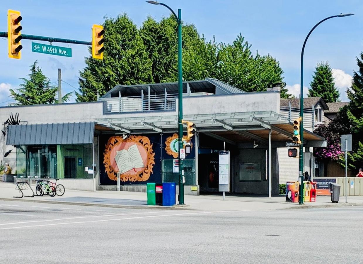 2Br 1.5Ba Full Kitchen Private Guest House - Free Parking - Central Location Vancouver Esterno foto