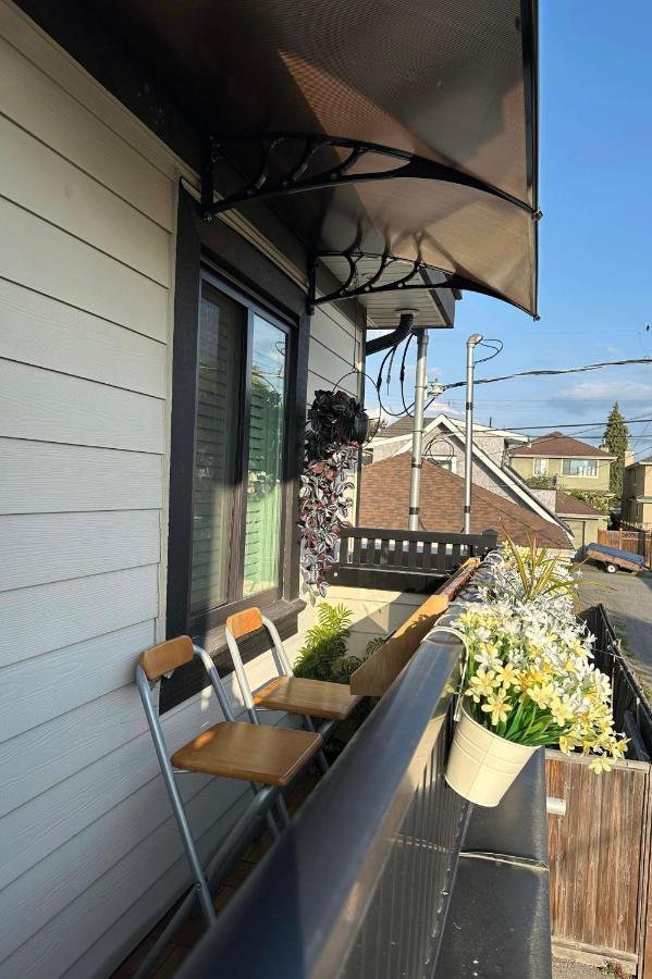 2Br 1.5Ba Full Kitchen Private Guest House - Free Parking - Central Location Vancouver Esterno foto